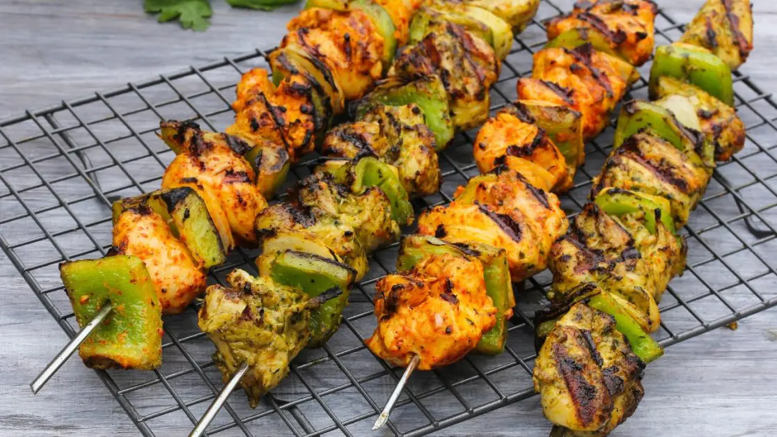 Make Chicken tikka in microwave